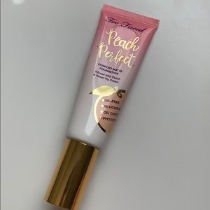 Peach Perfect Foundation Porcelain